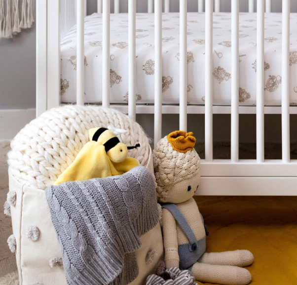 Plush Bee Comfort Blanket with Soft Velour Shell - Image 2