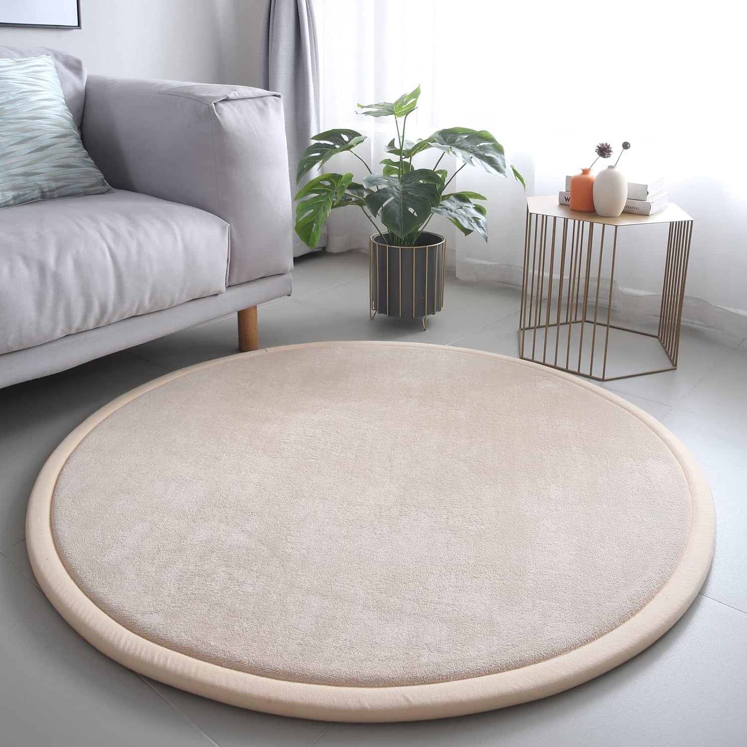 Thick Kids Round Rug, Coral Velvet Area Rugs, Memory Foam Circular Carpet for Nursery Playroom Home Decor Dormitory, Brown